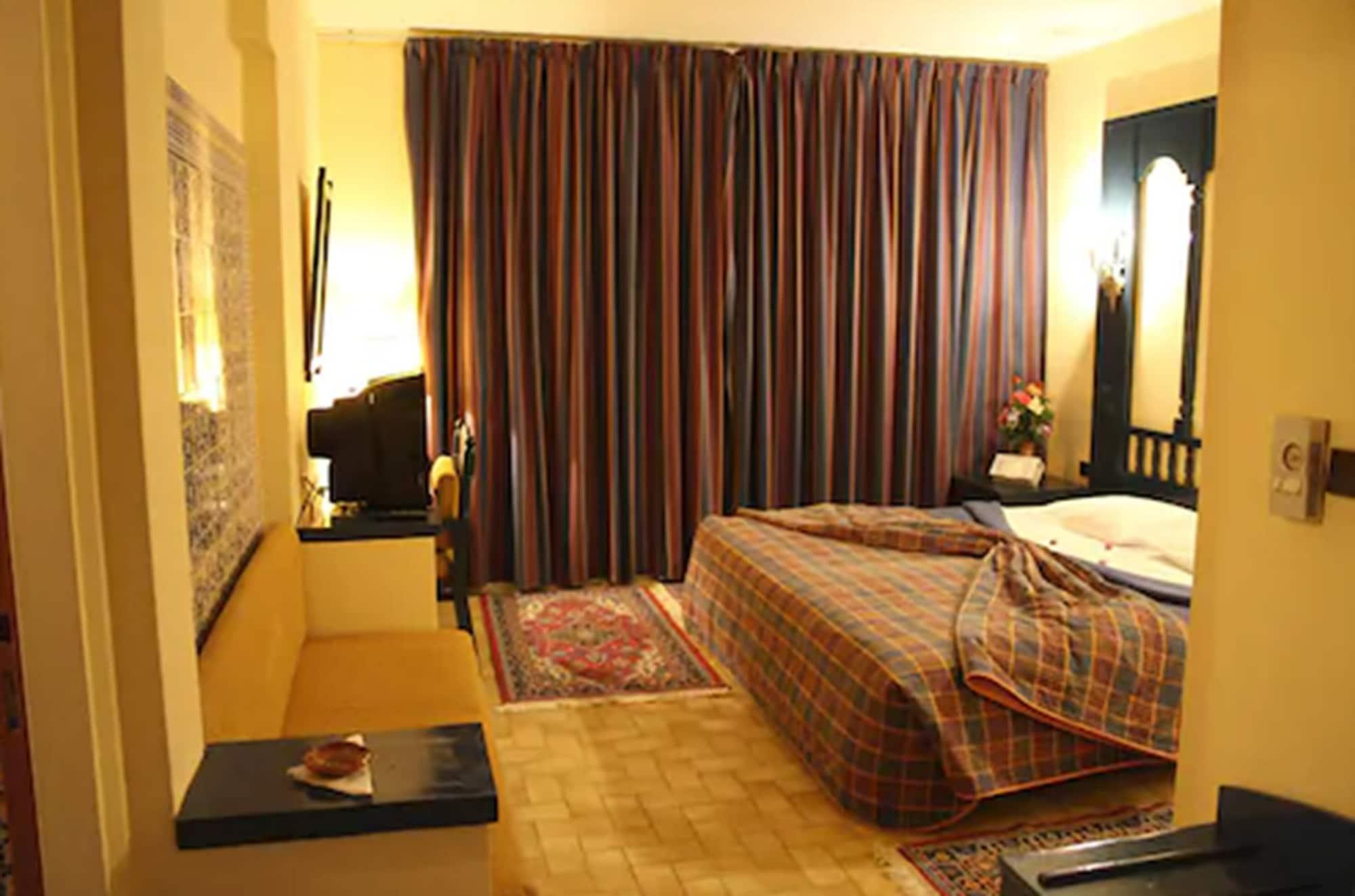 Rs Hotel Karam Palace Warzazat Zewnętrze zdjęcie